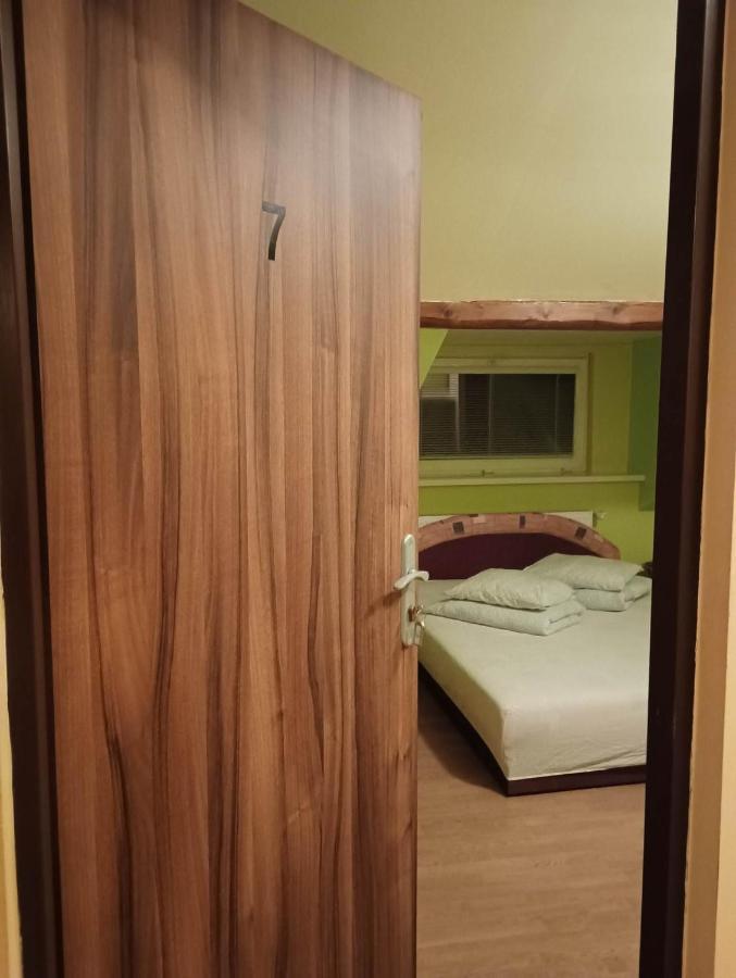 Penzion U Bileho Jaka Vilemov  Exteriör bild